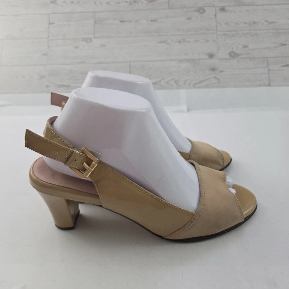 Taryn Rose Slingback Heels Womens 9 M Tan Patent Leather Quiet Luxury Classic